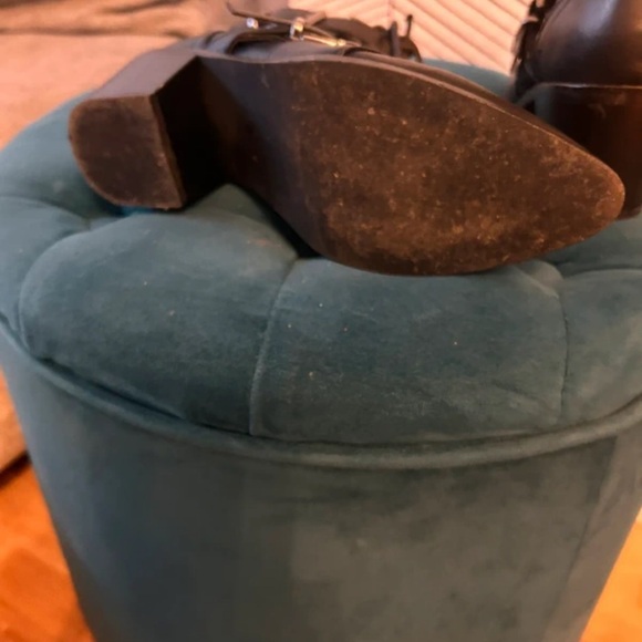 New Look Black Heeled Boots with Buckle Detail - Picture 4 of 4